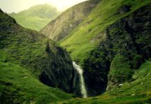 Stroje ludowe na święta i uroczystości – znaczenie i różnorodność